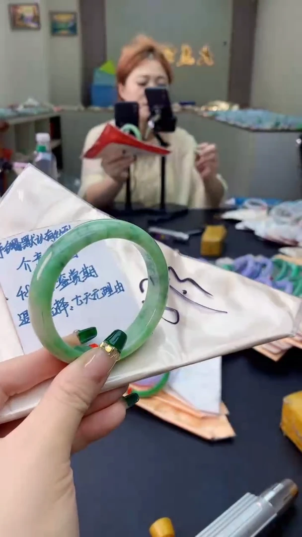 翡翠手镯未镶嵌0583775252