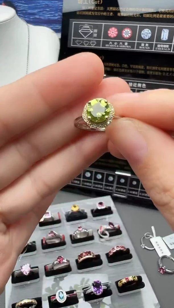 银S925镶嵌戒指橄榄石65