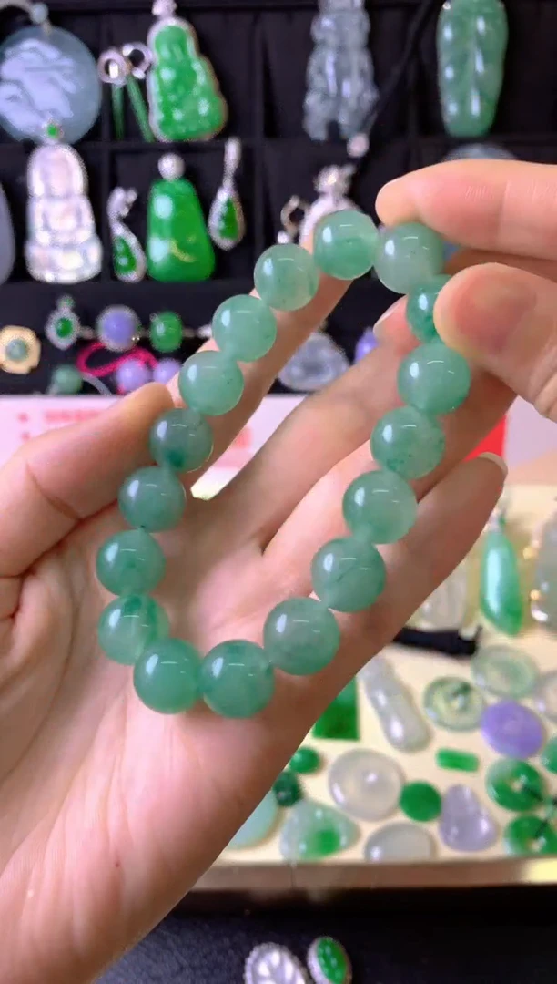 石英质玉（非洲翠）手链未镶嵌成品手串