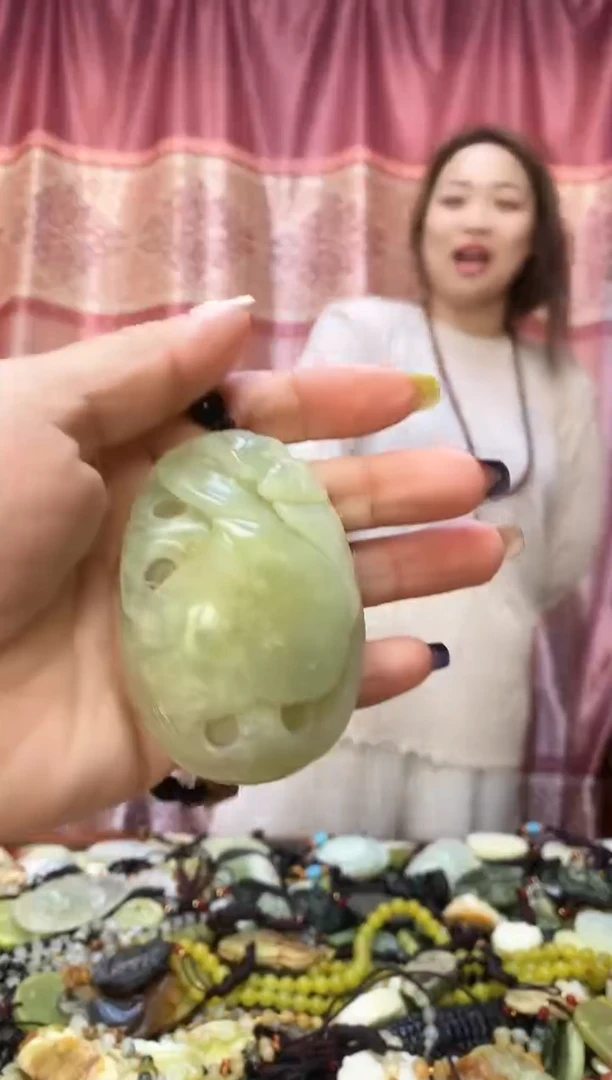 未镶嵌岫玉手把