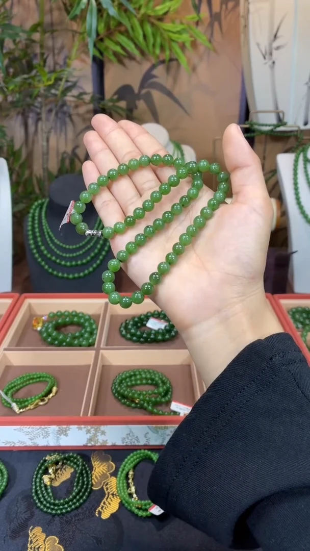 颈饰未镶嵌和田玉（碧玉）8阳绿微矿锁骨链