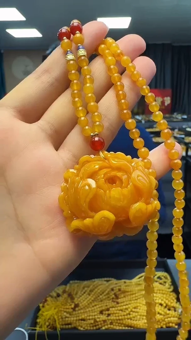 琥珀吊坠(赠链)未镶嵌天然保真蜜蜡牡丹花套装