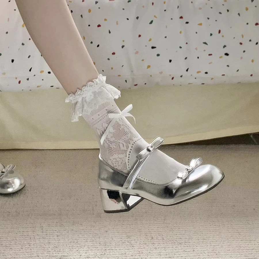 南在南方粗跟玛丽珍小皮鞋女2026春新款银色凉鞋法式厚底jk单鞋子