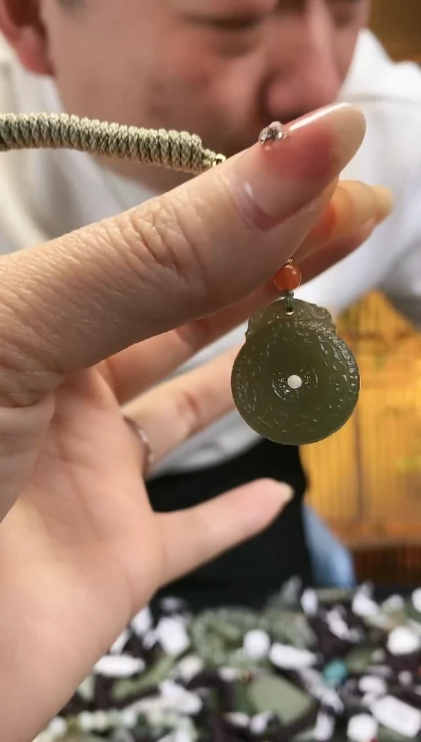 【闪购商品】和田玉颈饰未镶嵌多样性发货，拍一发一