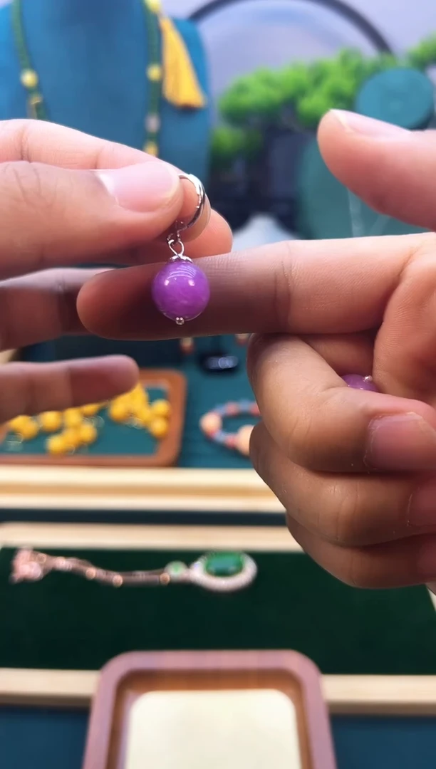 翡翠银S925镶嵌耳饰       E342