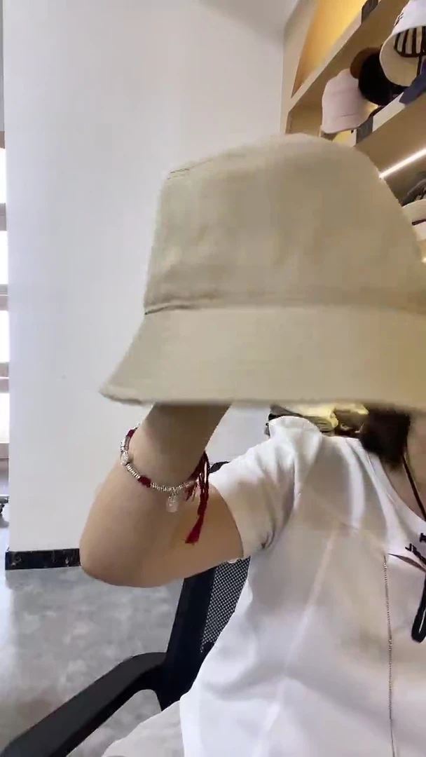 头层牛皮革moz渔夫帽新款卡其色