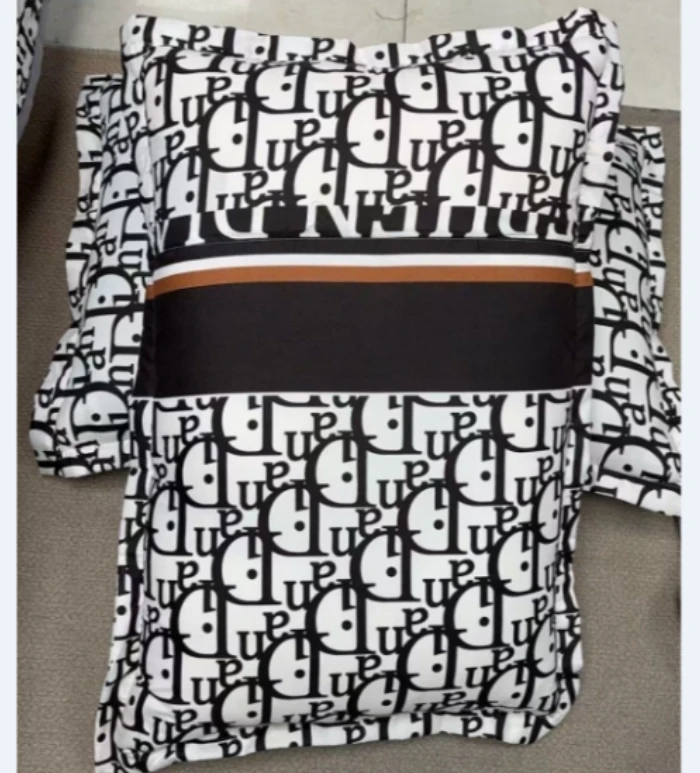 百搭款字母格枕套（一对装）