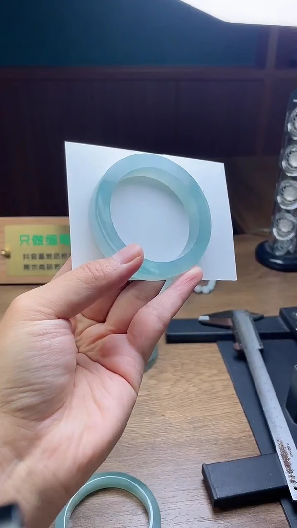 未镶嵌手镯定制翡翠守*定制