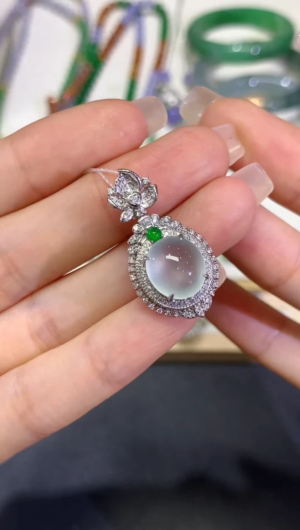 【闪购商品】翡翠颈饰18K金镶嵌团购41