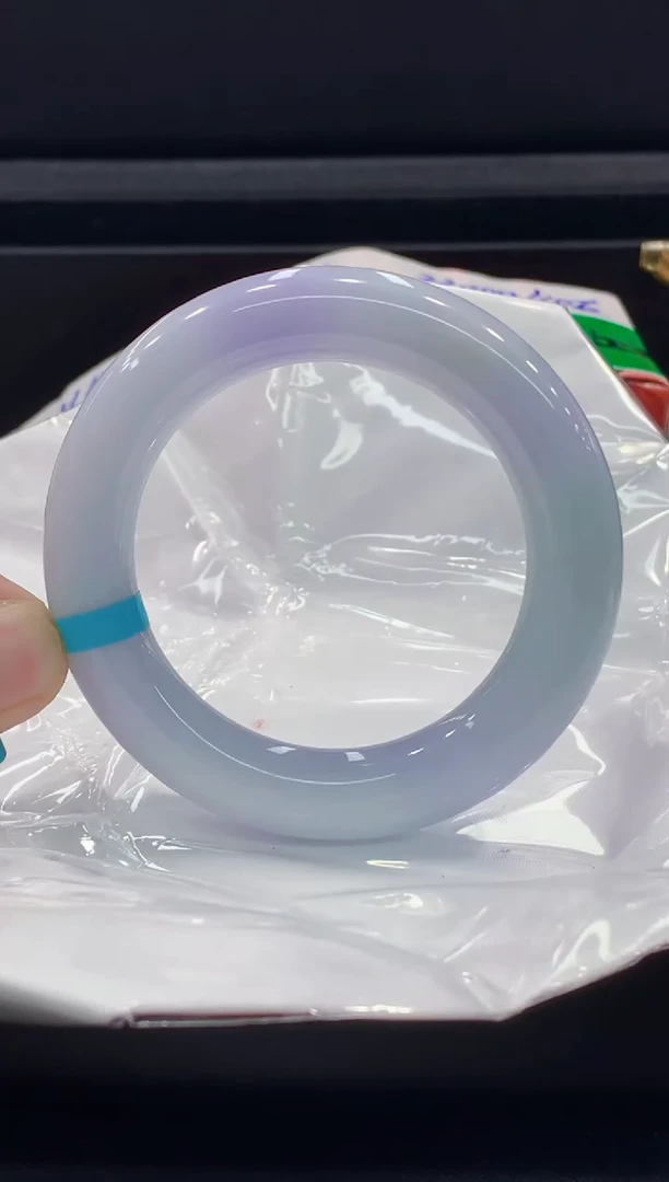 翡翠手镯未镶嵌手镯