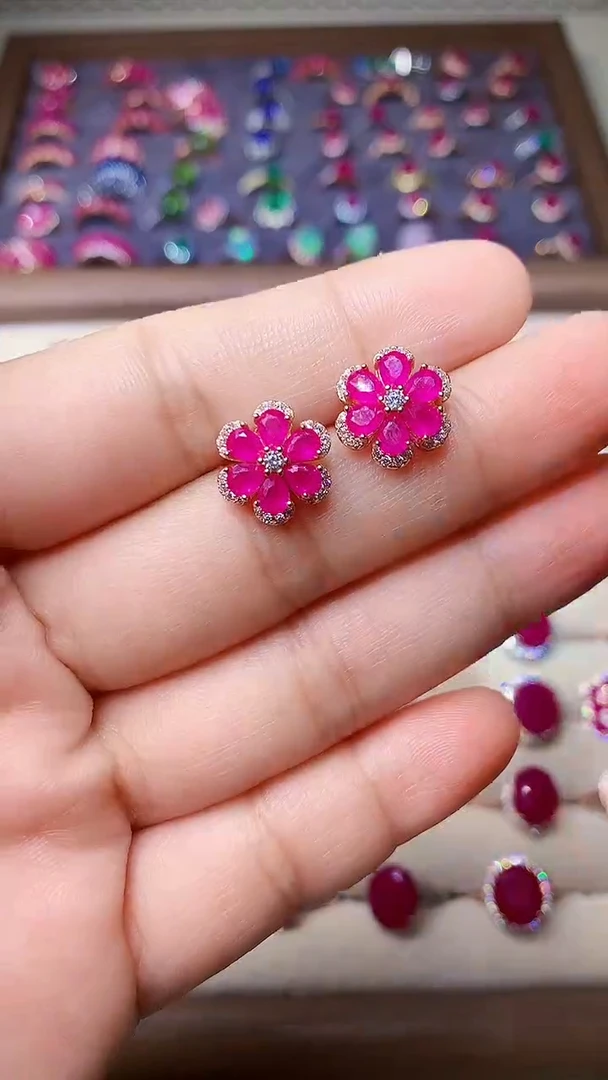 【闪购商品】红宝石耳饰银S925镶嵌000