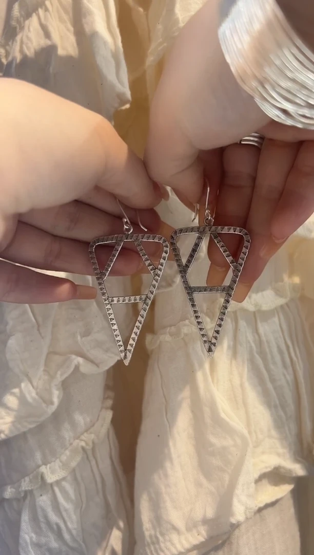 无925银茂**梅耳饰