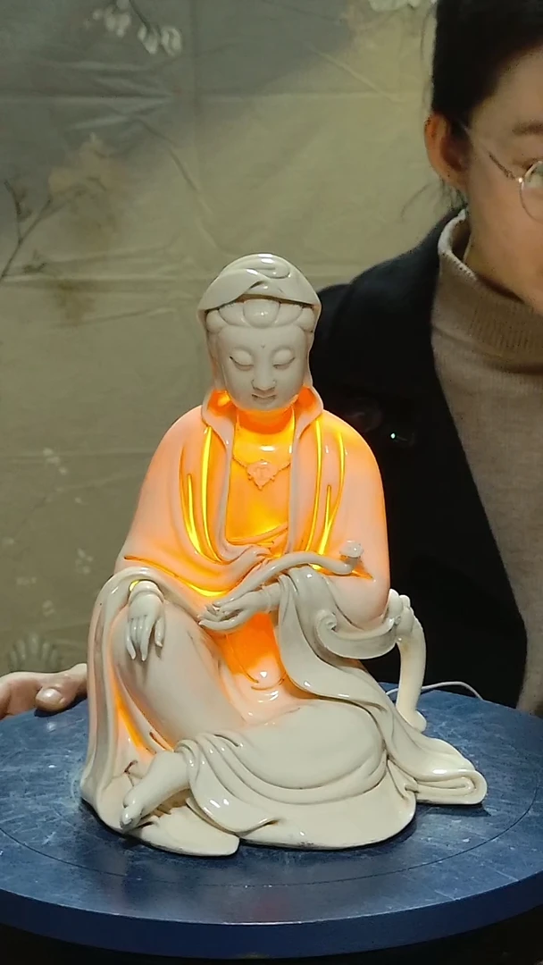 摆件德化瓷观音造像高31公分