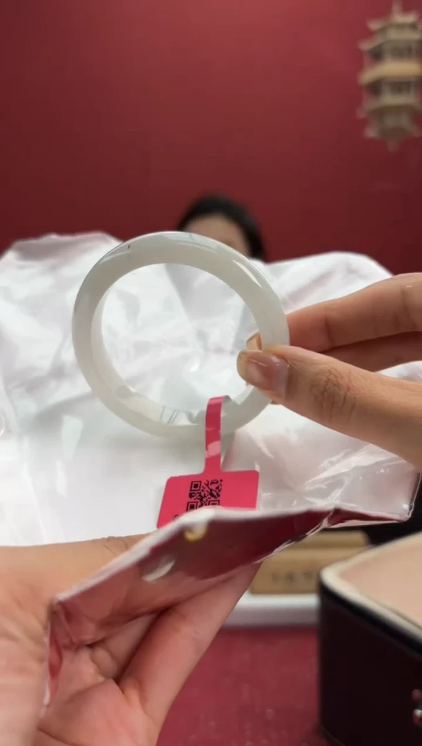 翡翠手镯未镶嵌10手镯