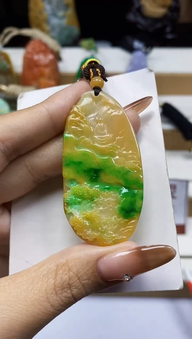 颈饰未镶嵌翡翠1