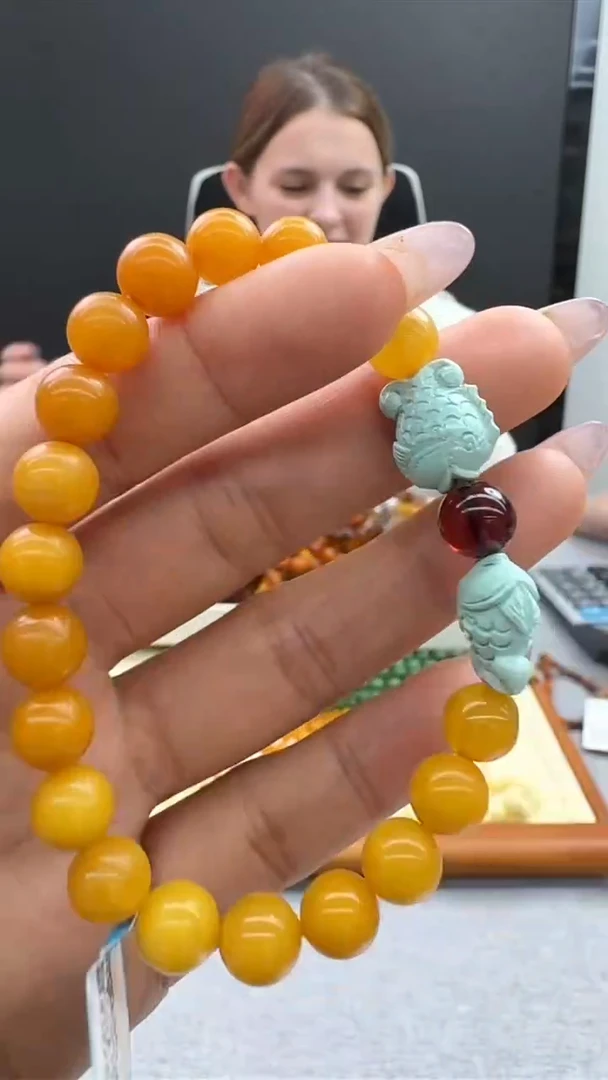 【闪购商品】琥珀手链未镶嵌82秒拍号