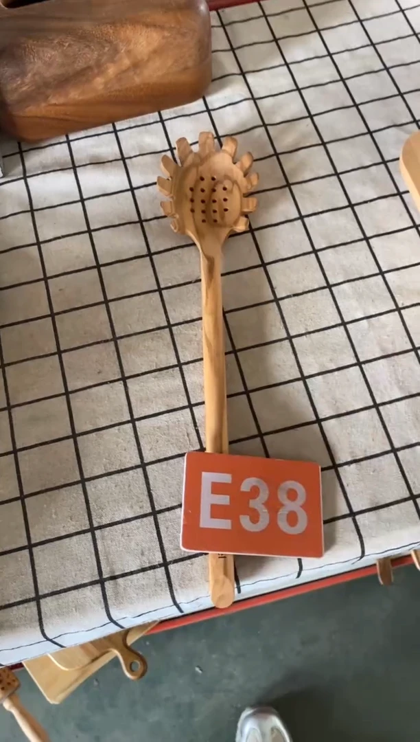 木闪购2025/11/1 E38