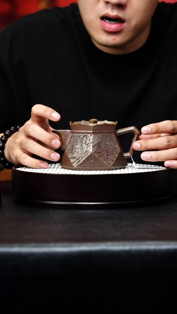 茶壶紫砂宜兴紫砂 胡鸣凤虎皮金沙护法金刚刻绘钻石僧帽