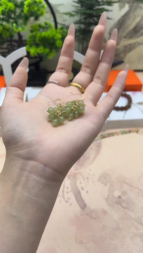 未镶嵌和田玉耳饰40