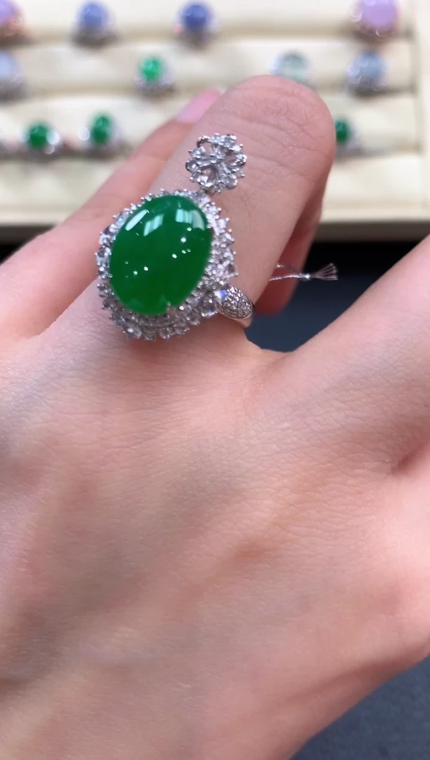 【闪购商品】翡翠戒指18K金镶嵌b152