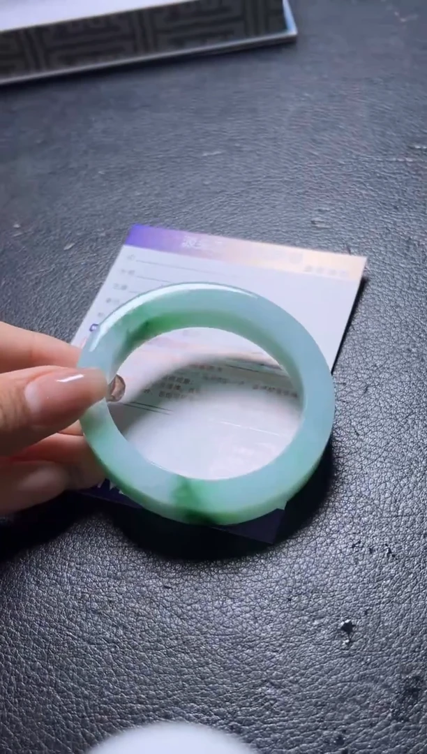 未镶嵌手镯定制翡翠太**@定制产品不退不换