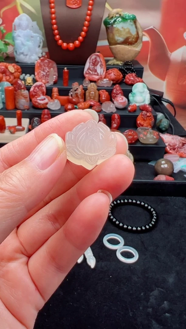 未镶嵌莲花玛瑙/玉髓莲花