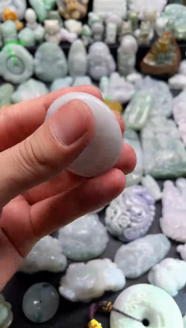 翡翠未镶嵌颈饰天然翡翠a货