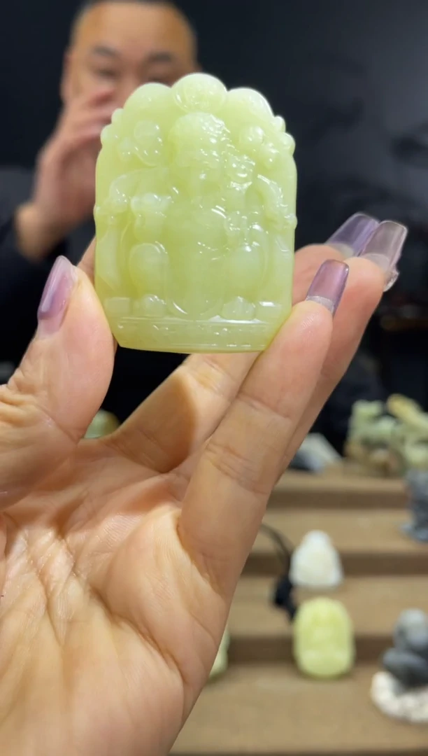 颈饰未镶嵌和田玉1