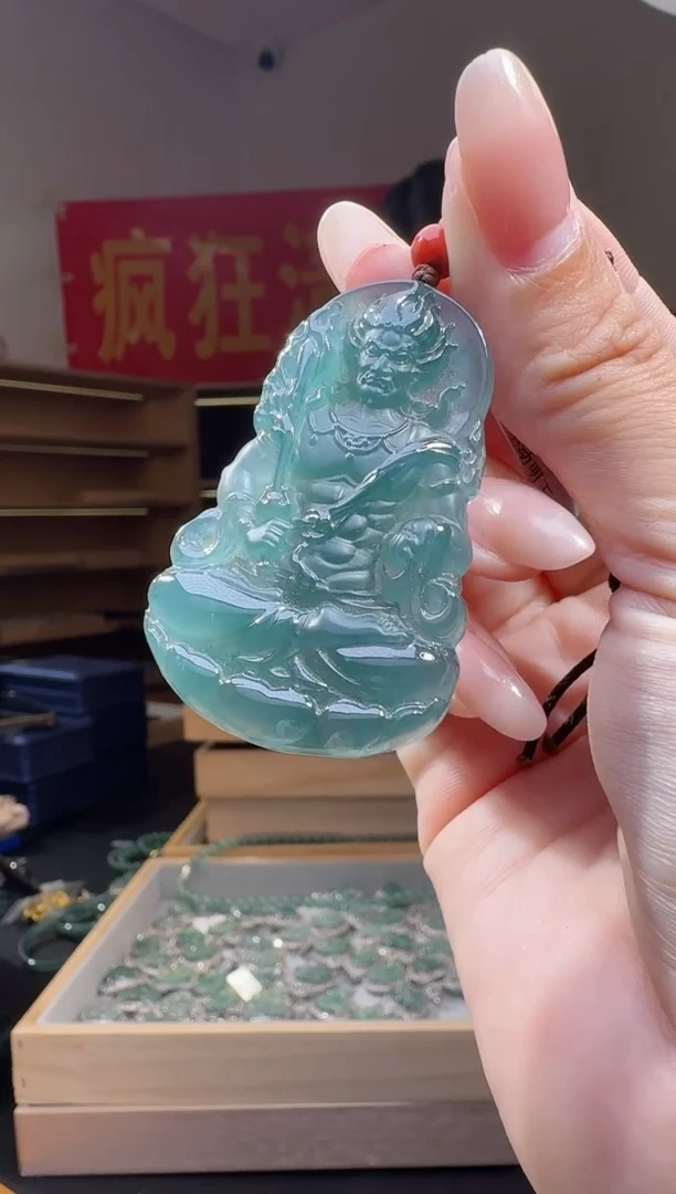 翡翠未镶嵌吊坠(不含链)不动
