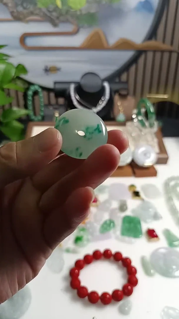 颈饰未镶嵌翡翠翡翠