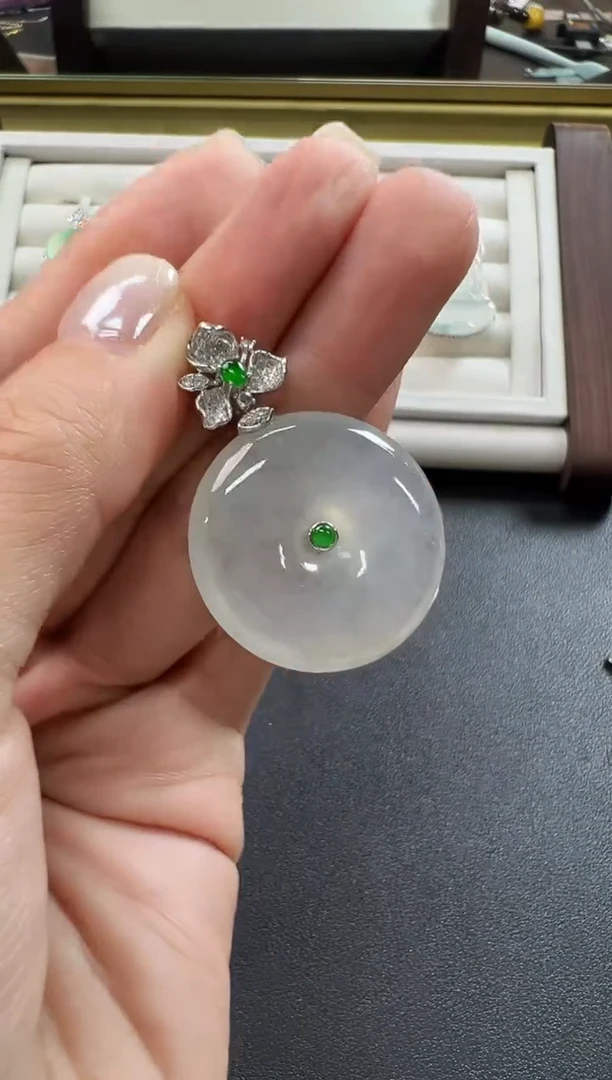 颈饰18K金镶嵌翡翠KYB1212-005