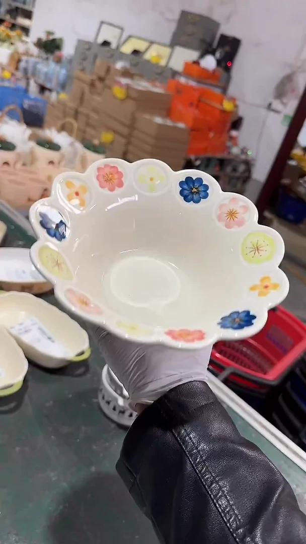 陶瓷花朵碗 微瑕凑满20元包邮