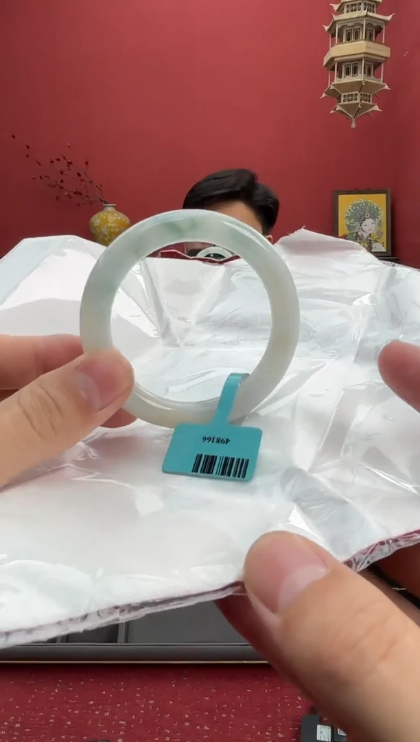 【闪购商品】翡翠手镯（圆镯）未镶嵌17手镯