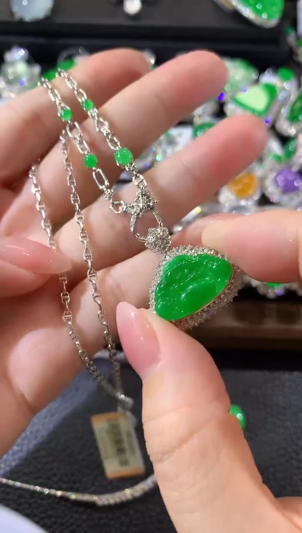 套链18K金镶嵌翡翠D118