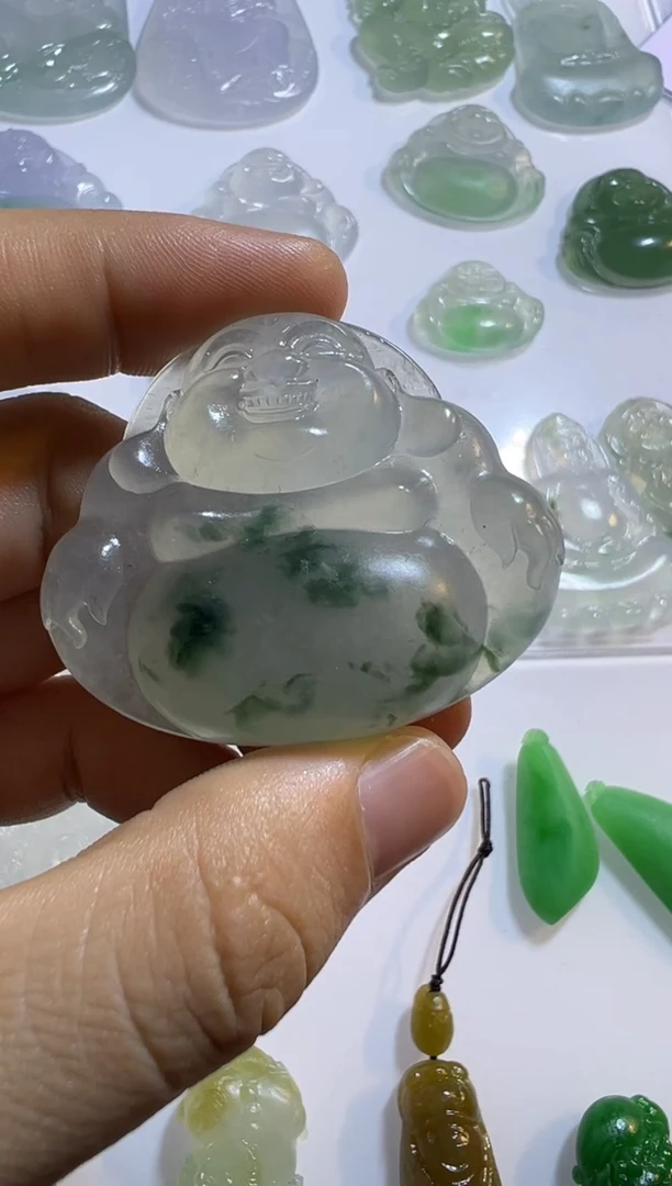 未镶嵌定制翡翠佛公