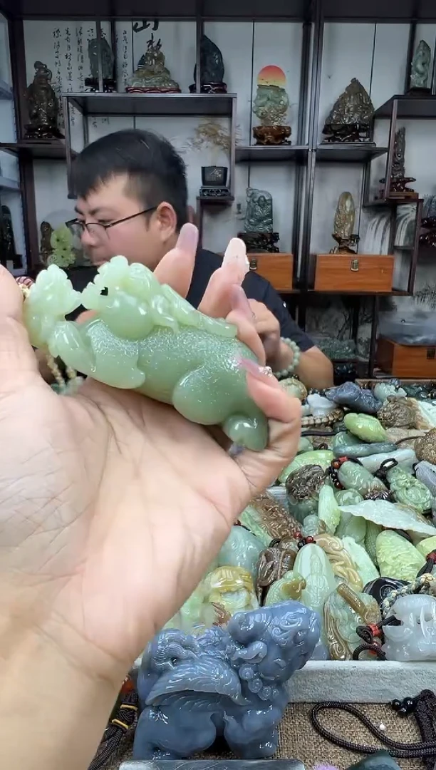 未镶嵌和田玉把件1