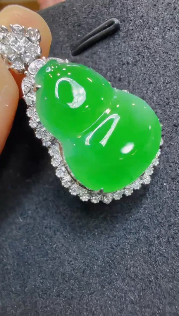 吊坠(不含链)18K金镶嵌翡翠多样性团购发一件