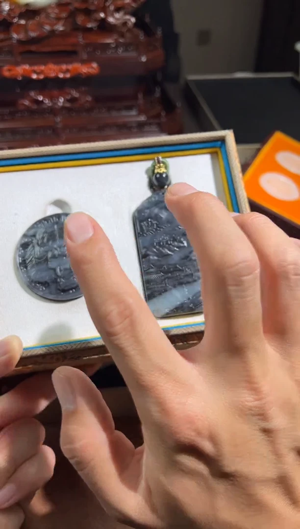 未镶嵌和田玉把件秋****.和田玉