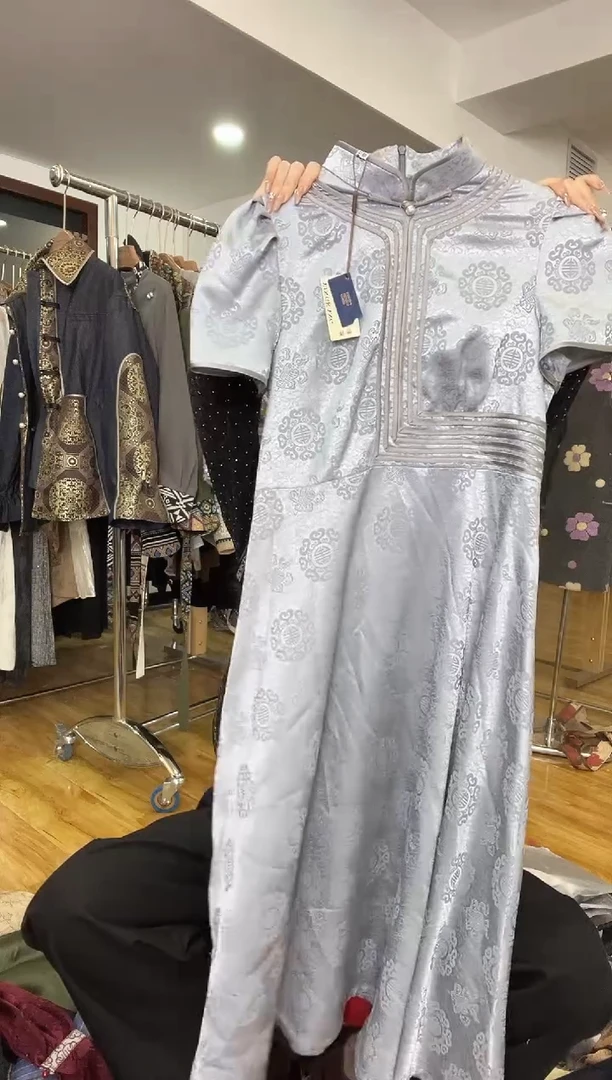 连衣裙       L码        105-115斤