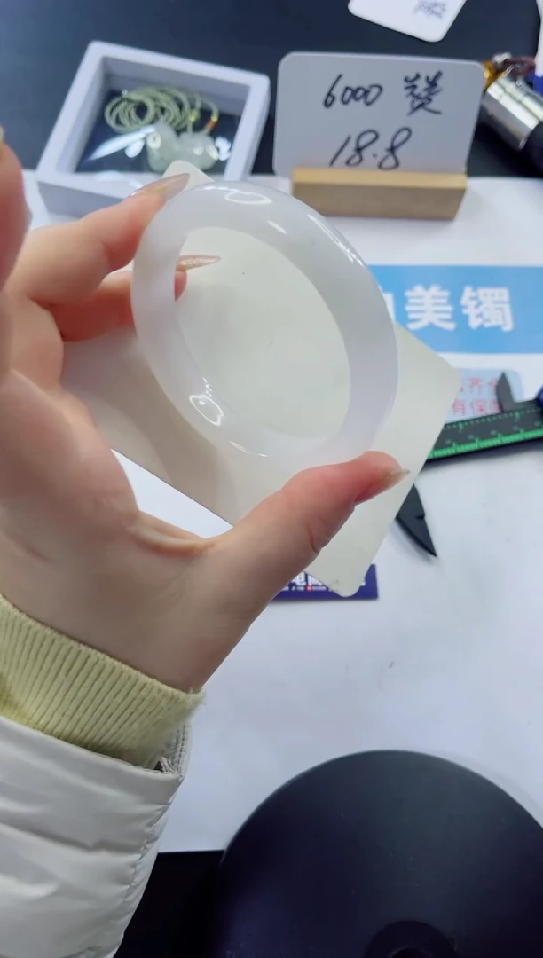 未镶嵌手镯石英质玉多样性发货A17