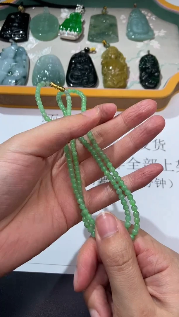 未镶嵌挂件翡翠371929    多人