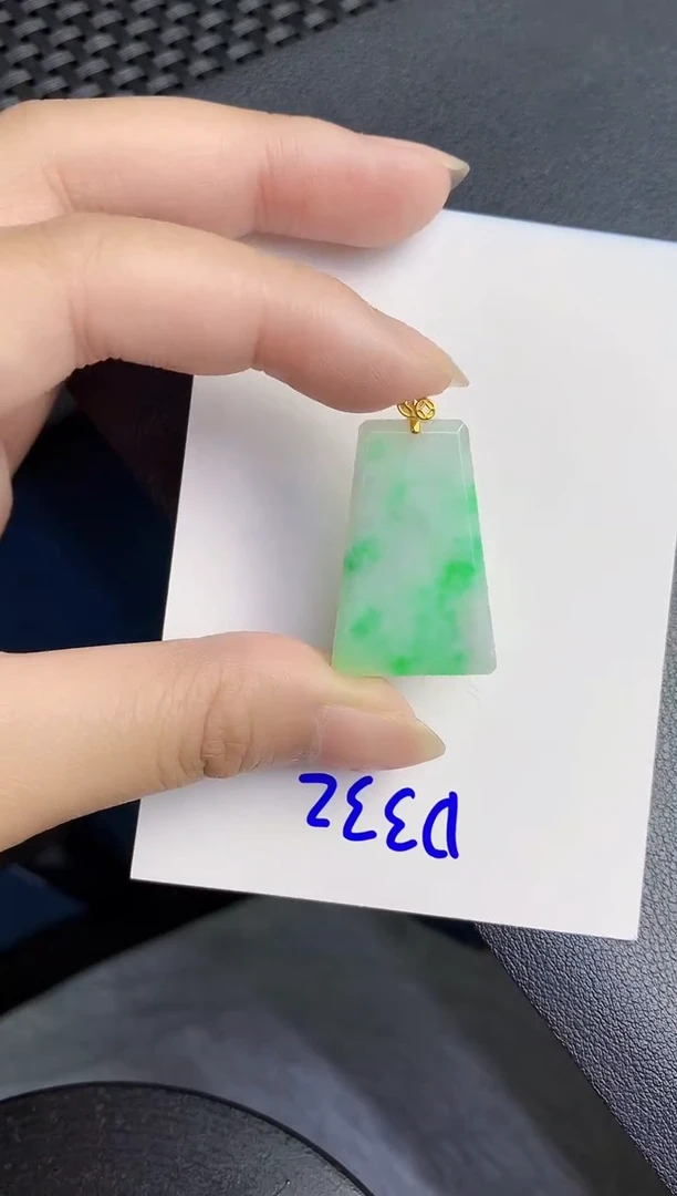 翡翠未镶嵌颈饰000000000