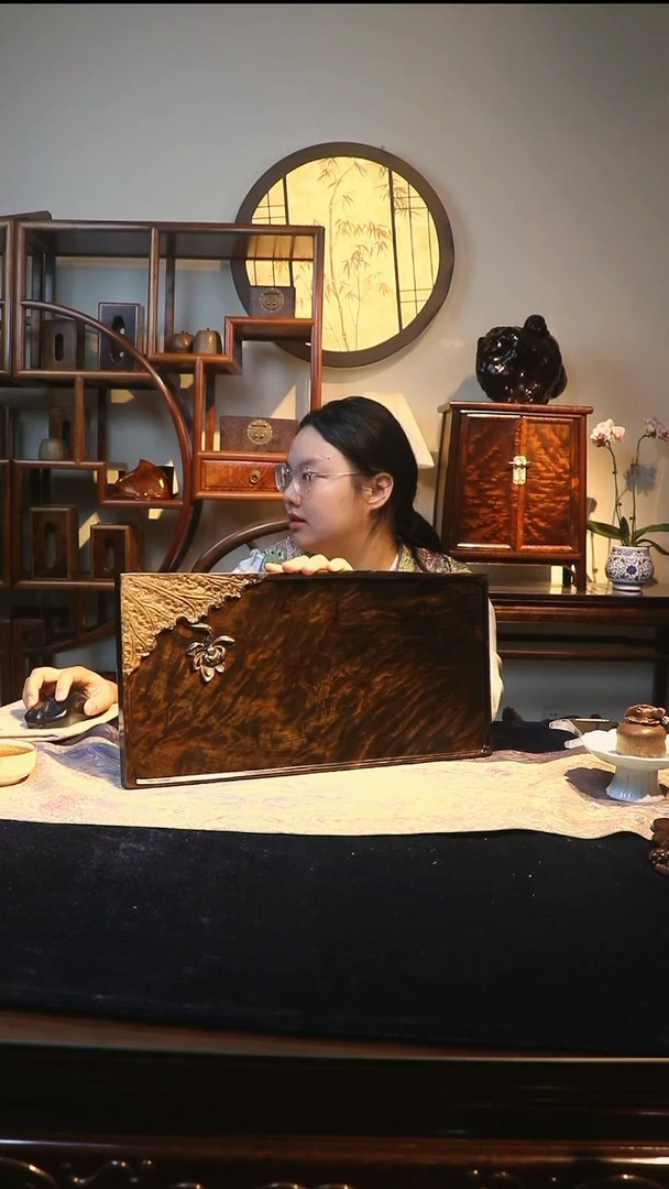 金丝楠阴沉木水波纹荷花茶盘