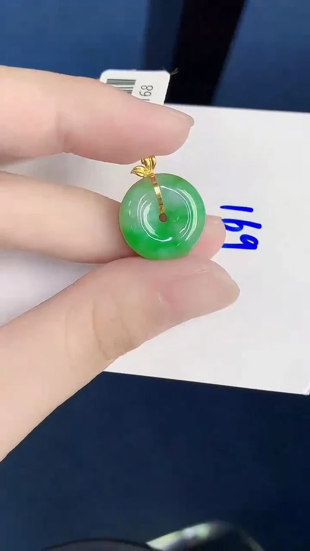 颈饰18K金镶嵌翡翠天然翡翠缅甸A货