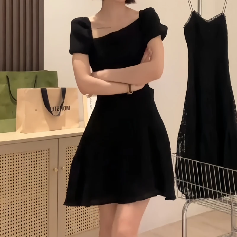 夏季时尚简约风泡泡袖斜领连衣裙胖mm遮肉显瘦赫本风休闲风小黑裙