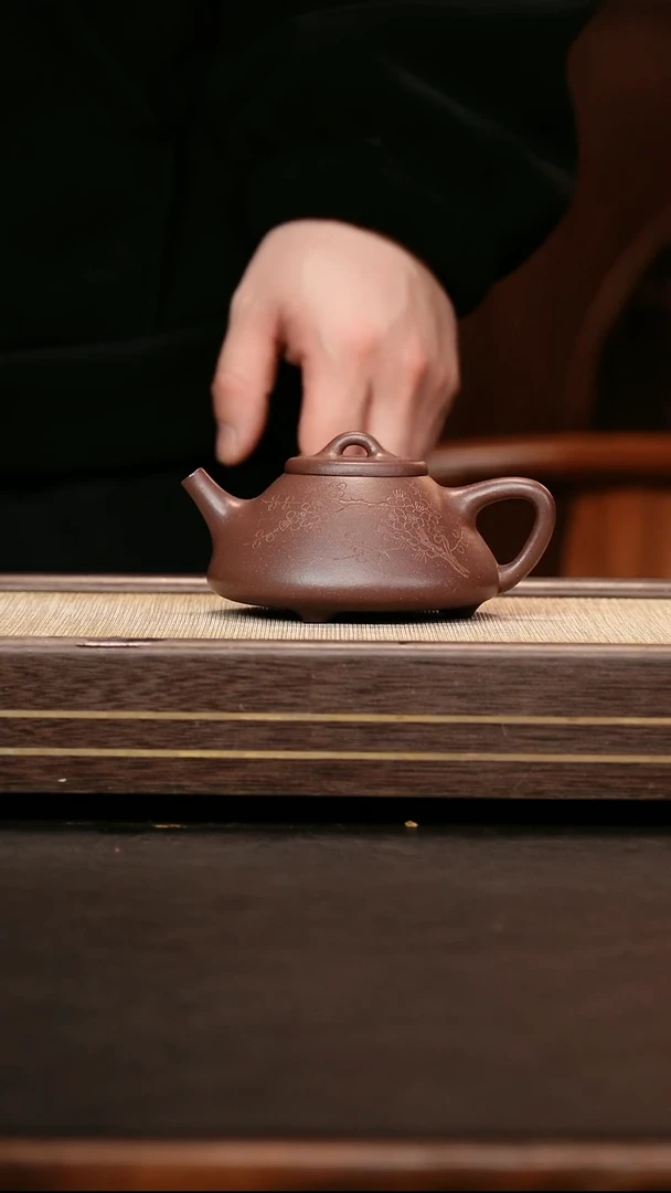 茶壶紫砂91底槽清 子冶 刻绘梅