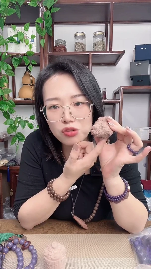 泥塑龙涎香方的一桶金摆件