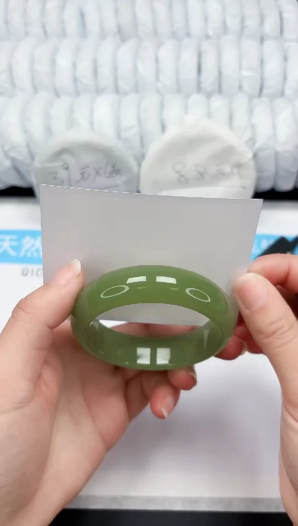 【闪购商品】石英质玉手镯未镶嵌3-56.2