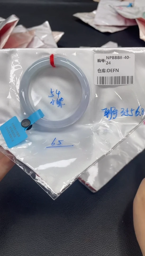 未镶嵌手镯翡翠翡翠手镯