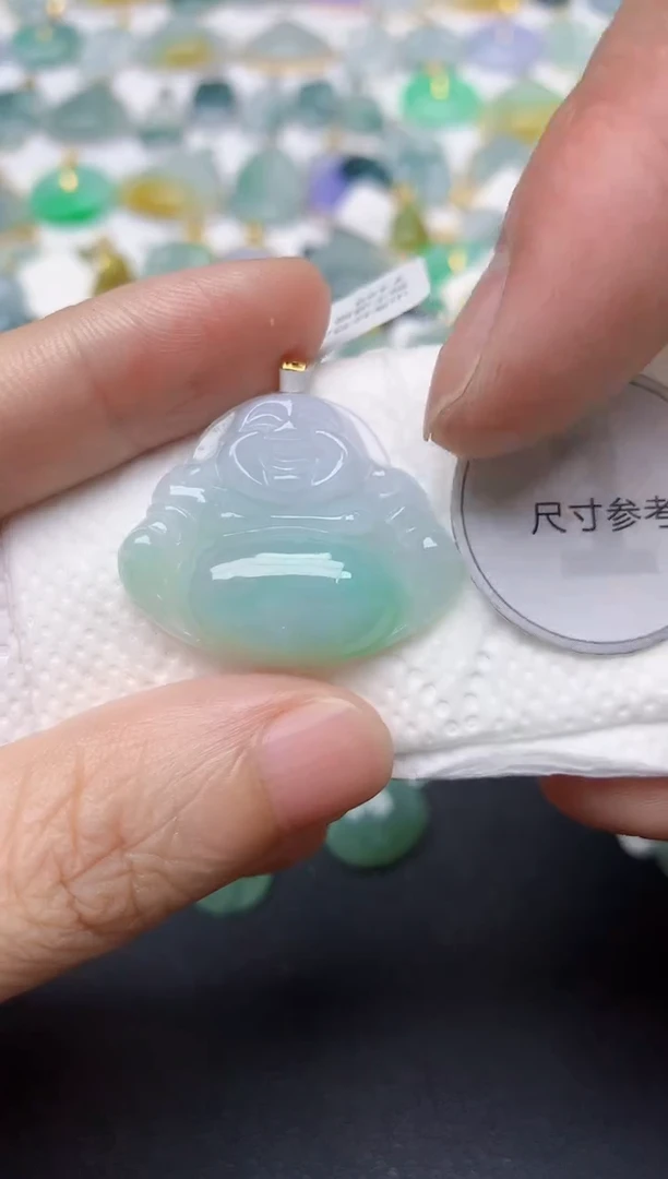 翡翠18K金镶嵌颈饰天然缅甸A货翡翠